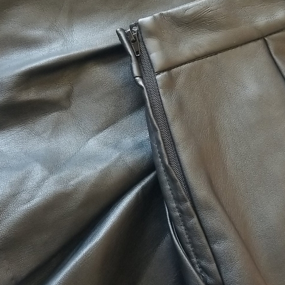 H&M Faux Leather High Waisted Shorts - Picture 6 of 9